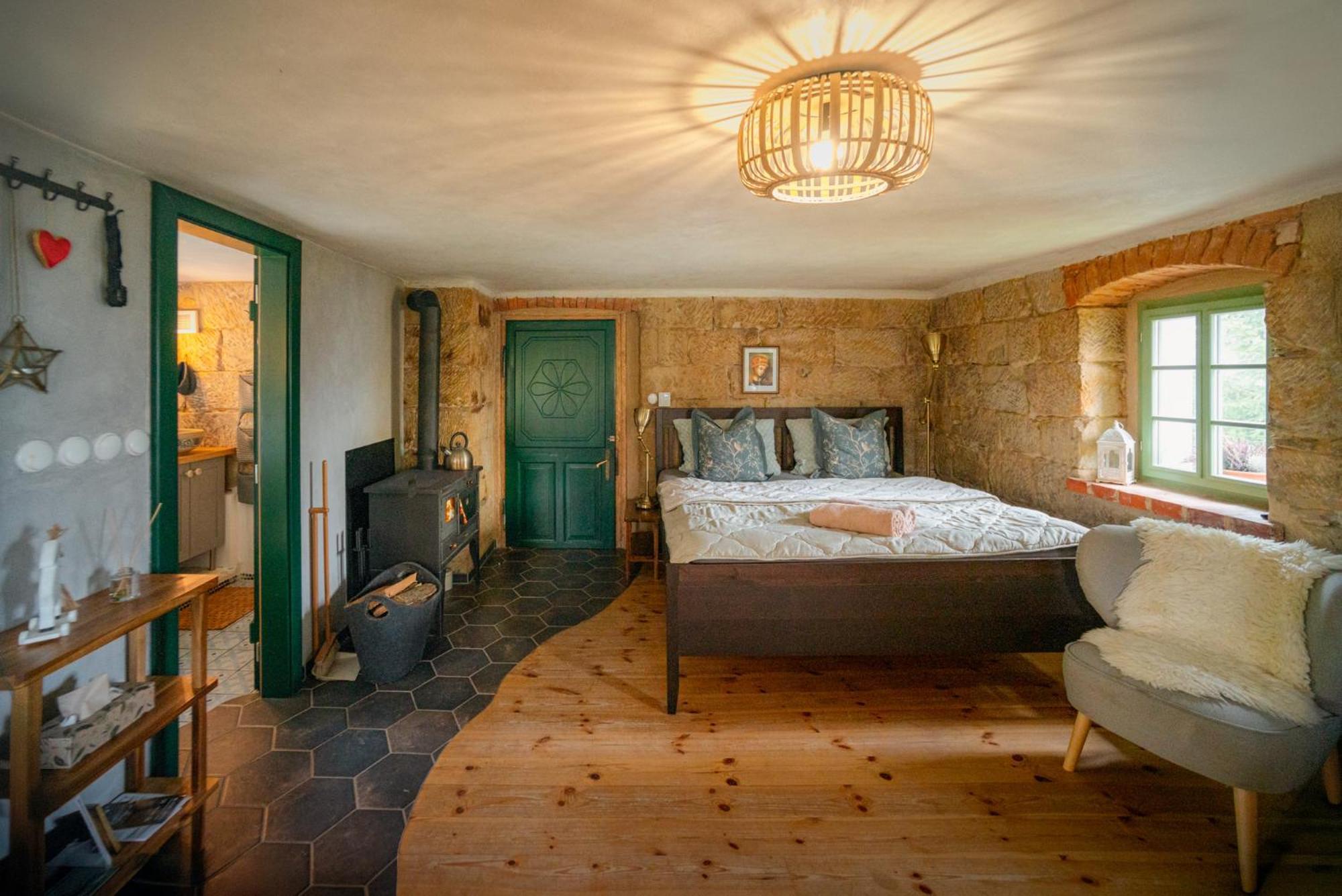Enjoy Cozy Romance Hills Forest Gardens Views Sauna Whirlpool Bath Jablonne v Podjestedi Exterior foto